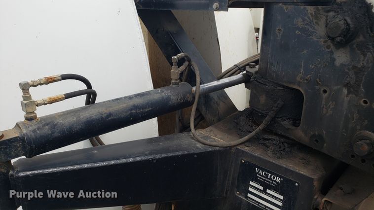 image for item EU9871 2001 Sterling L Line hydrovac truck