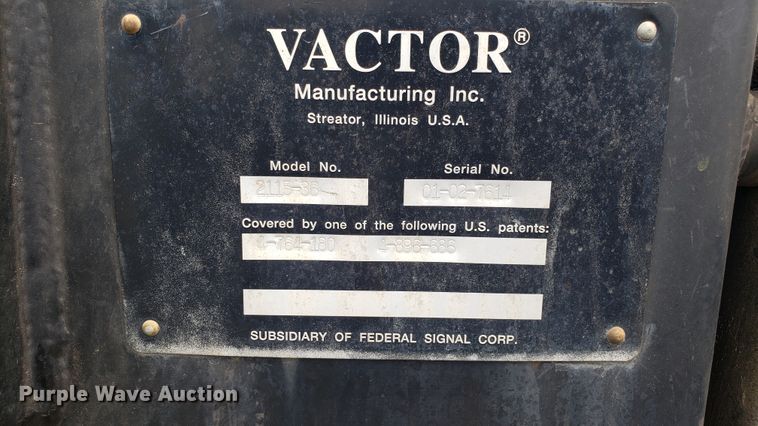 image for item EU9871 2001 Sterling L Line hydrovac truck