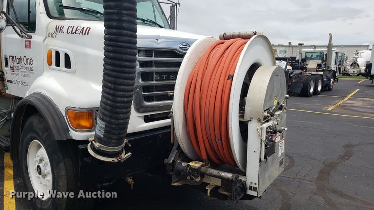 image for item EU9871 2001 Sterling L Line hydrovac truck