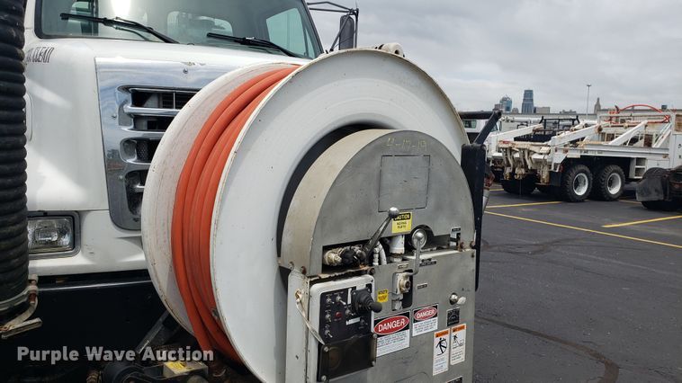 image for item EU9871 2001 Sterling L Line hydrovac truck