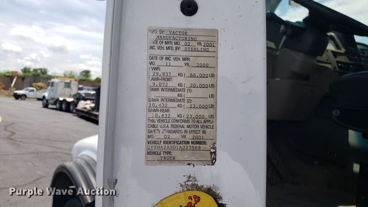 image for item EU9871 2001 Sterling L Line hydrovac truck