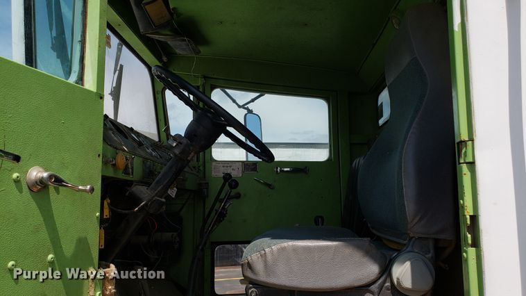 image for item EU9873 1974 Oshkosh F2338-1D3 dump truck