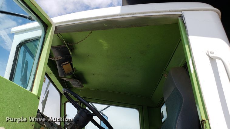 image for item EU9873 1974 Oshkosh F2338-1D3 dump truck