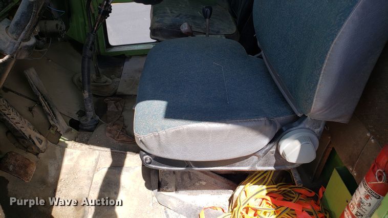 image for item EU9873 1974 Oshkosh F2338-1D3 dump truck