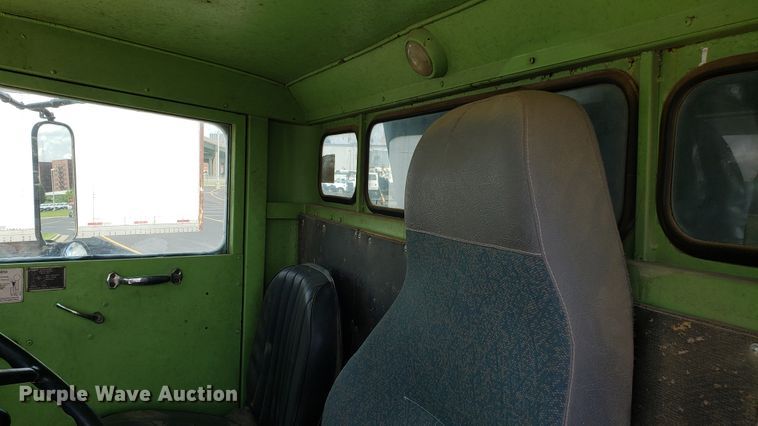 image for item EU9873 1974 Oshkosh F2338-1D3 dump truck