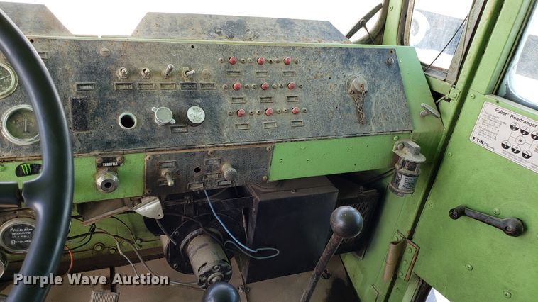 image for item EU9873 1974 Oshkosh F2338-1D3 dump truck