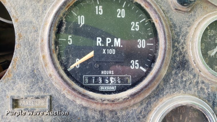 image for item EU9873 1974 Oshkosh F2338-1D3 dump truck