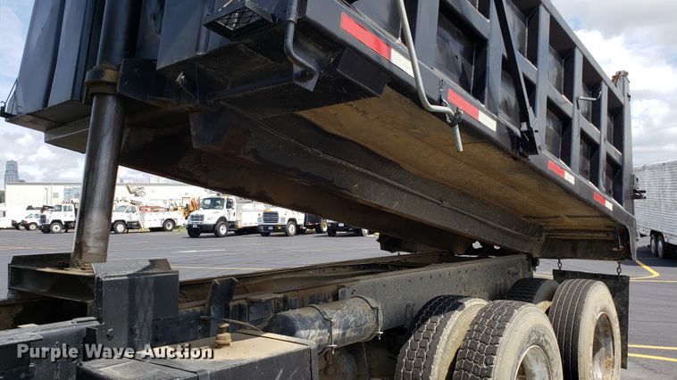 image for item EU9873 1974 Oshkosh F2338-1D3 dump truck