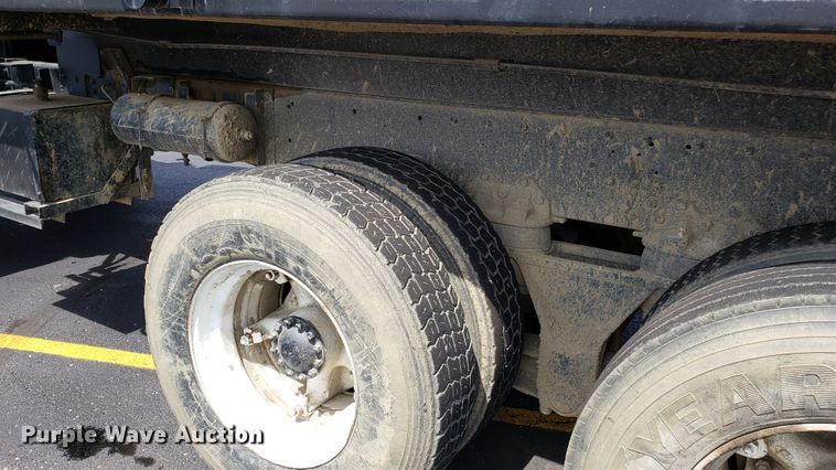 image for item EU9873 1974 Oshkosh F2338-1D3 dump truck