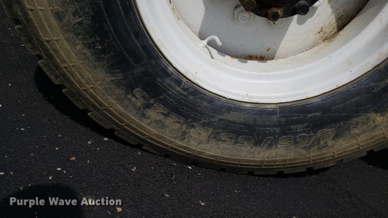 image for item EU9873 1974 Oshkosh F2338-1D3 dump truck