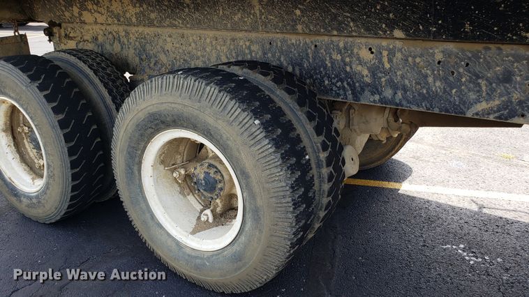 image for item EU9873 1974 Oshkosh F2338-1D3 dump truck