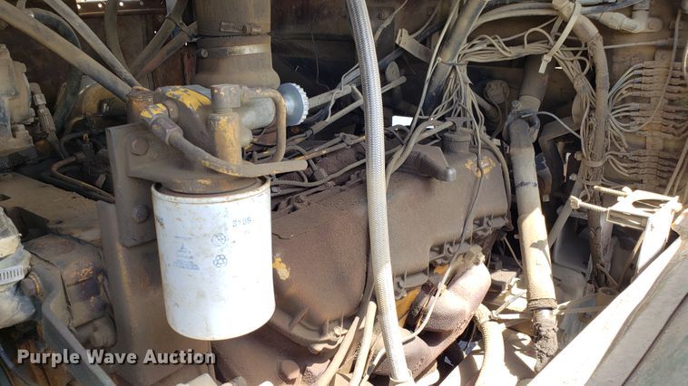 image for item EU9873 1974 Oshkosh F2338-1D3 dump truck