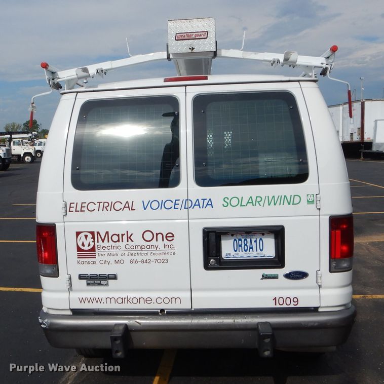 image for item EU9875 2010 Ford E250 van
