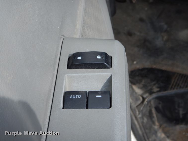 image for item EU9875 2010 Ford E250 van