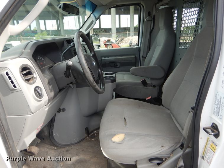 image for item EU9875 2010 Ford E250 van