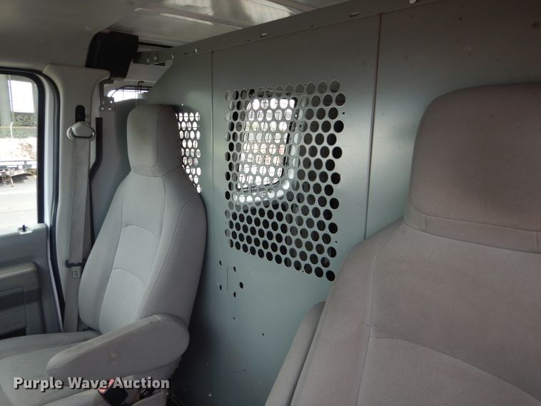 image for item EU9875 2010 Ford E250 van