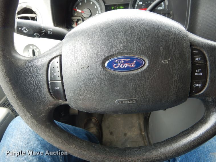 image for item EU9875 2010 Ford E250 van