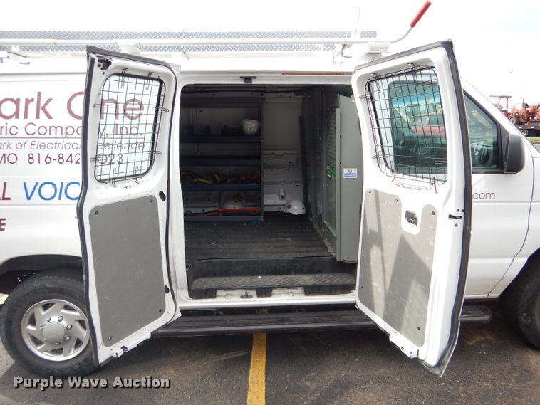 image for item EU9875 2010 Ford E250 van