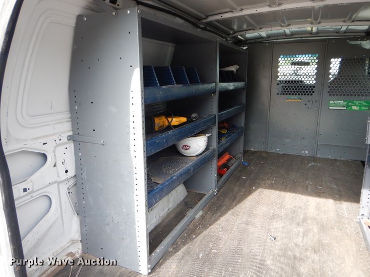 image for item EU9875 2010 Ford E250 van