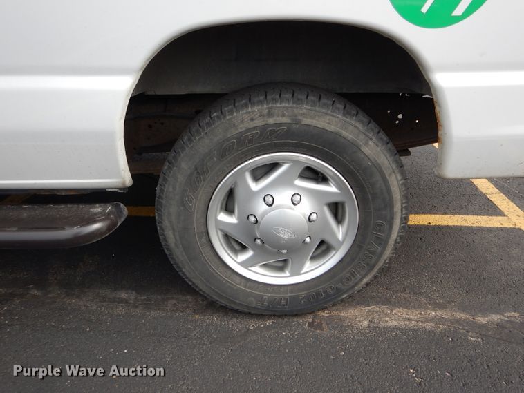 image for item EU9875 2010 Ford E250 van