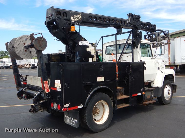 image for item EU9876 1995 Ford L7000 bucket truck