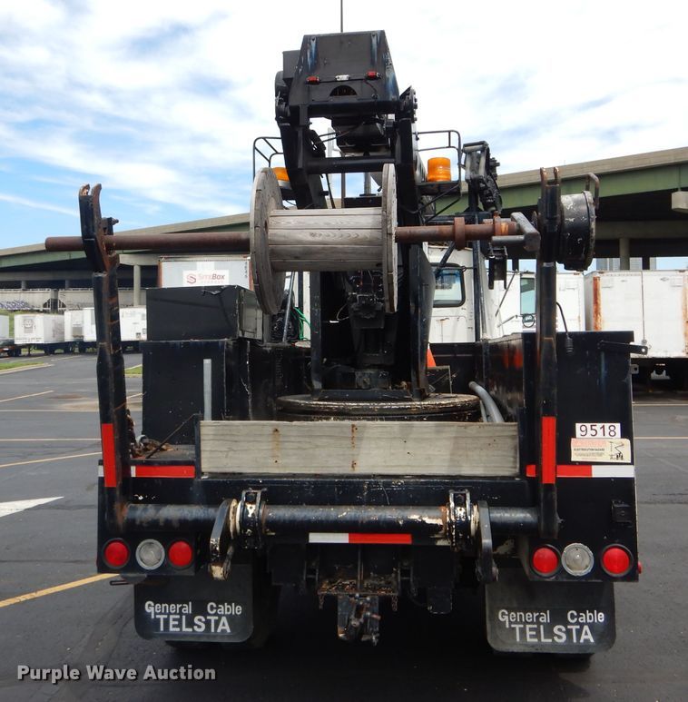 image for item EU9876 1995 Ford L7000 bucket truck
