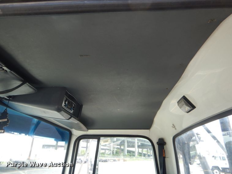 image for item EU9876 1995 Ford L7000 bucket truck