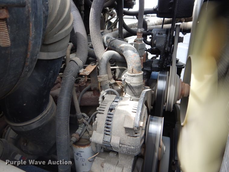 image for item EU9876 1995 Ford L7000 bucket truck