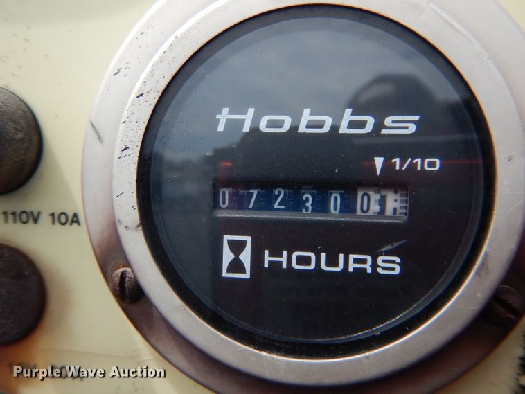 image for item EU9876 1995 Ford L7000 bucket truck