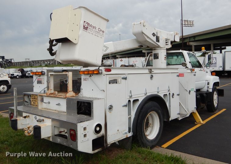 image for item EU9877 1994 GMC TopKick C6500 bucket truck