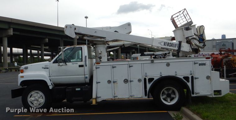 image for item EU9877 1994 GMC TopKick C6500 bucket truck