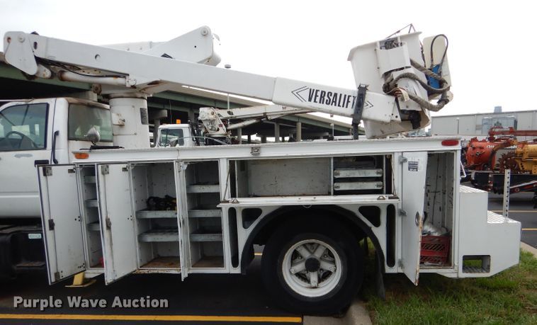 image for item EU9877 1994 GMC TopKick C6500 bucket truck