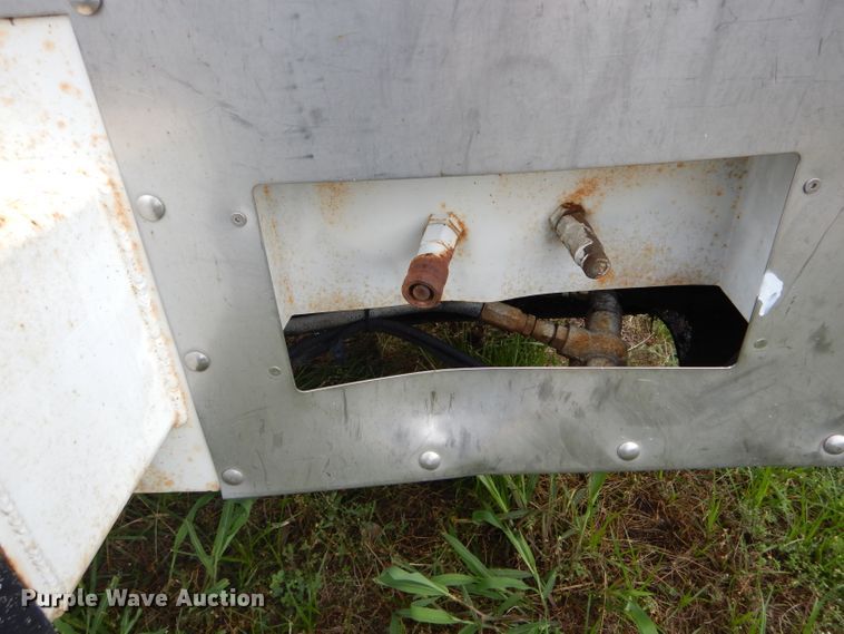 image for item EU9877 1994 GMC TopKick C6500 bucket truck