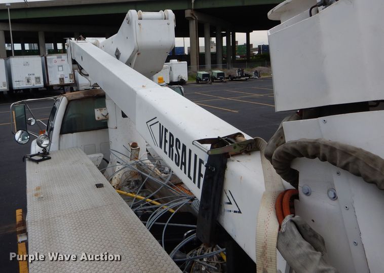 image for item EU9877 1994 GMC TopKick C6500 bucket truck