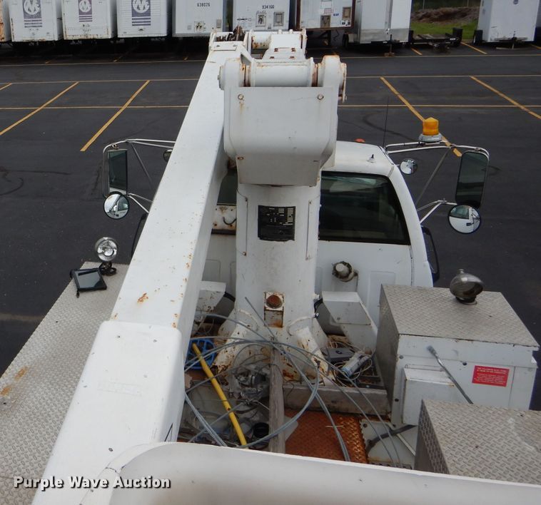 image for item EU9877 1994 GMC TopKick C6500 bucket truck