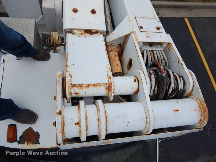 image for item EU9877 1994 GMC TopKick C6500 bucket truck