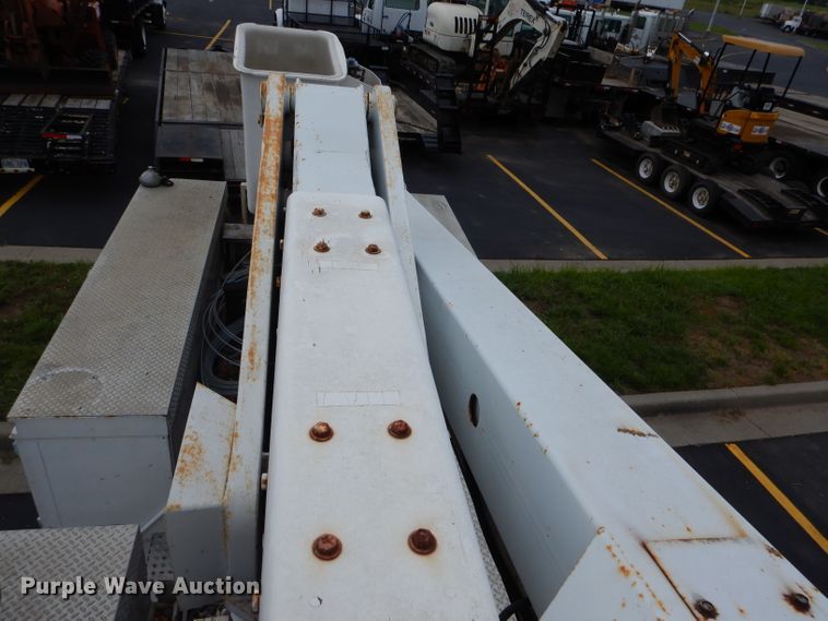 image for item EU9877 1994 GMC TopKick C6500 bucket truck