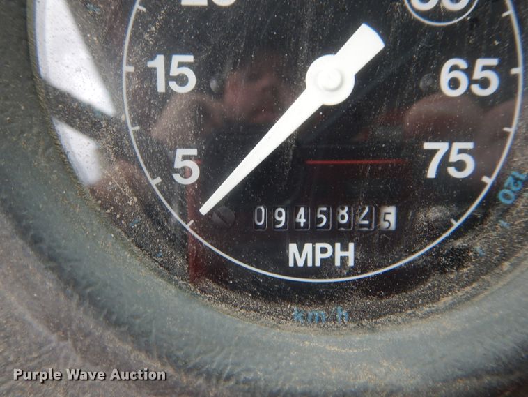 image for item EU9878 1992 Ford L8000 bucket truck