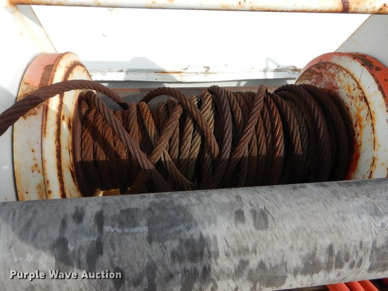 image for item EU9878 1992 Ford L8000 bucket truck