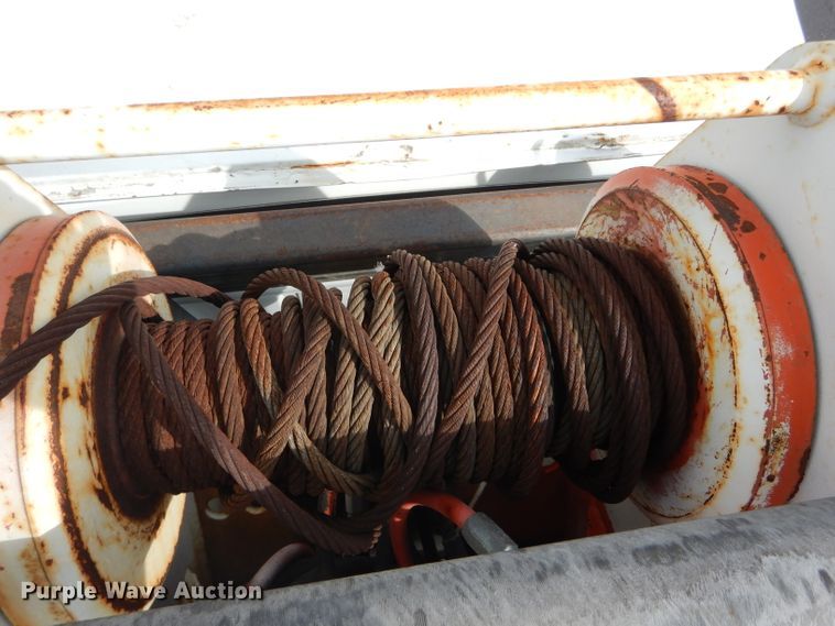 image for item EU9878 1992 Ford L8000 bucket truck