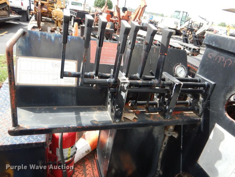 image for item EU9878 1992 Ford L8000 bucket truck