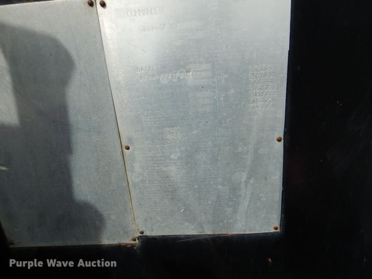 image for item EU9878 1992 Ford L8000 bucket truck