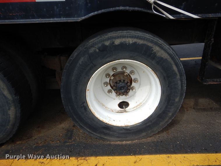 image for item EU9878 1992 Ford L8000 bucket truck