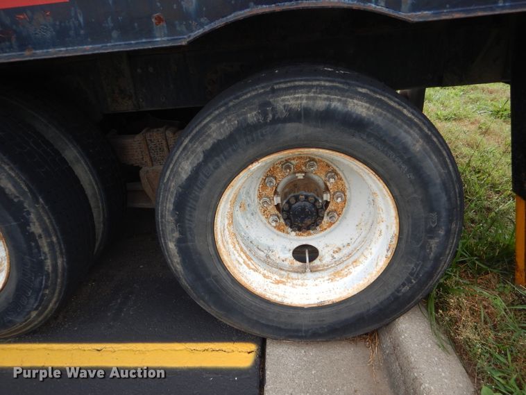 image for item EU9878 1992 Ford L8000 bucket truck