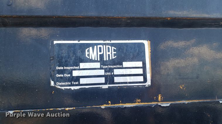 image for item EU9882 1995 International 4900 digger derrick truck