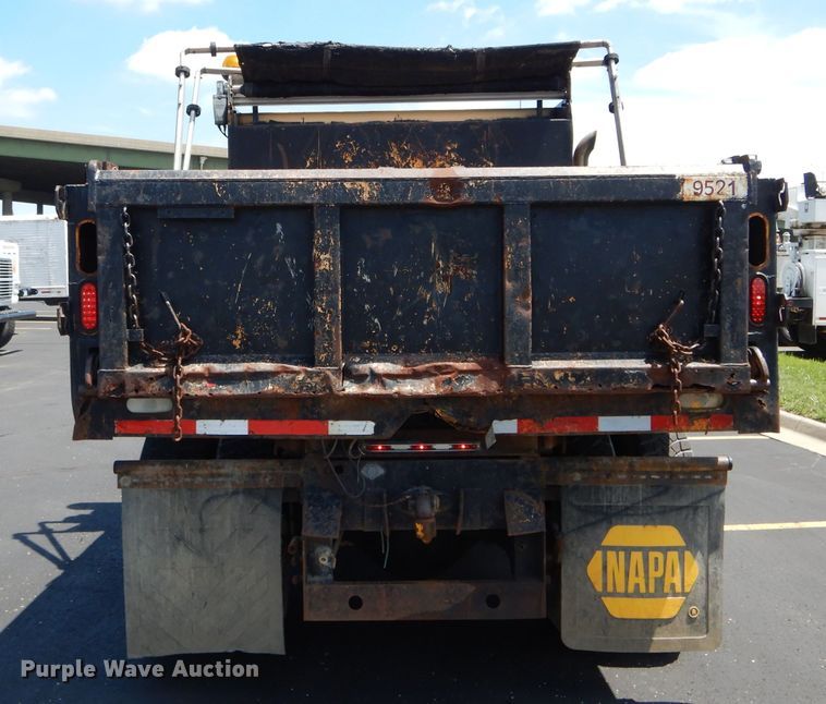 image for item EU9883 1995 International 4900 dump truck