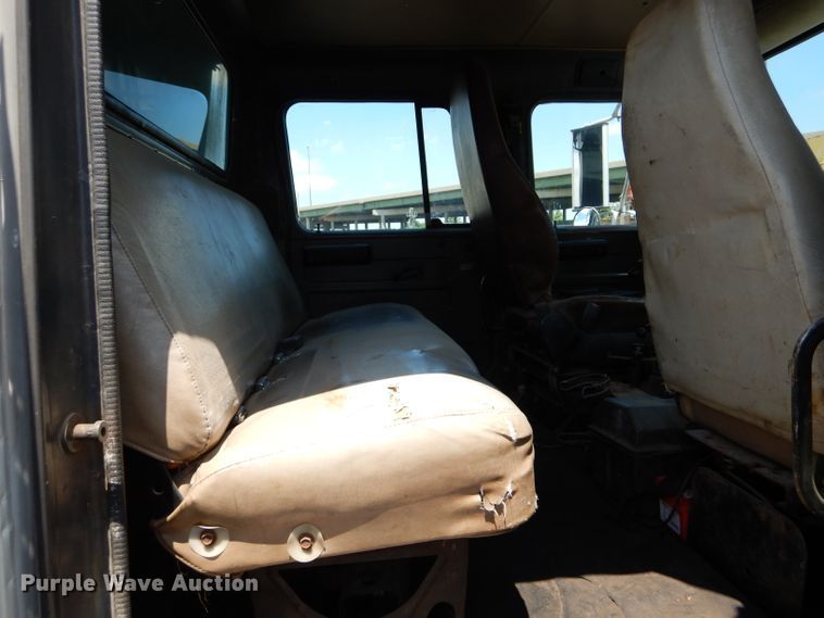 image for item EU9883 1995 International 4900 dump truck