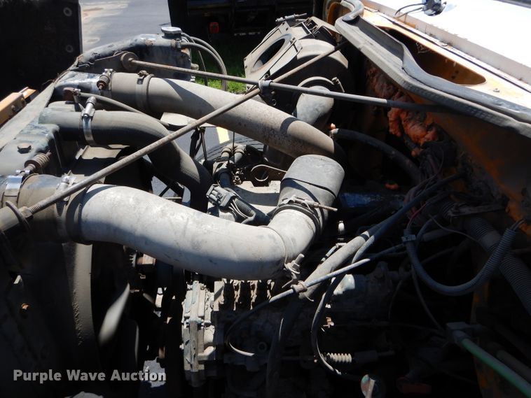 image for item EU9883 1995 International 4900 dump truck