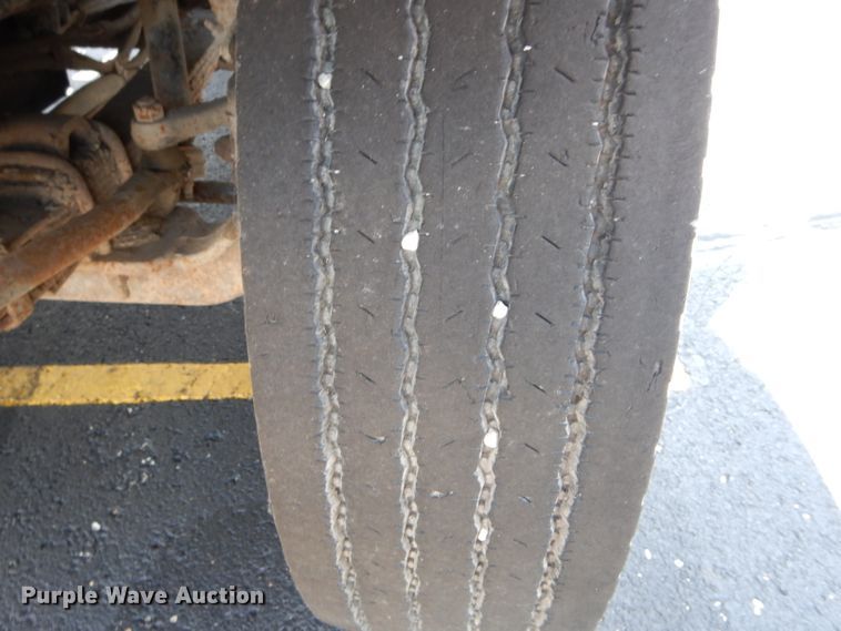 image for item EU9883 1995 International 4900 dump truck