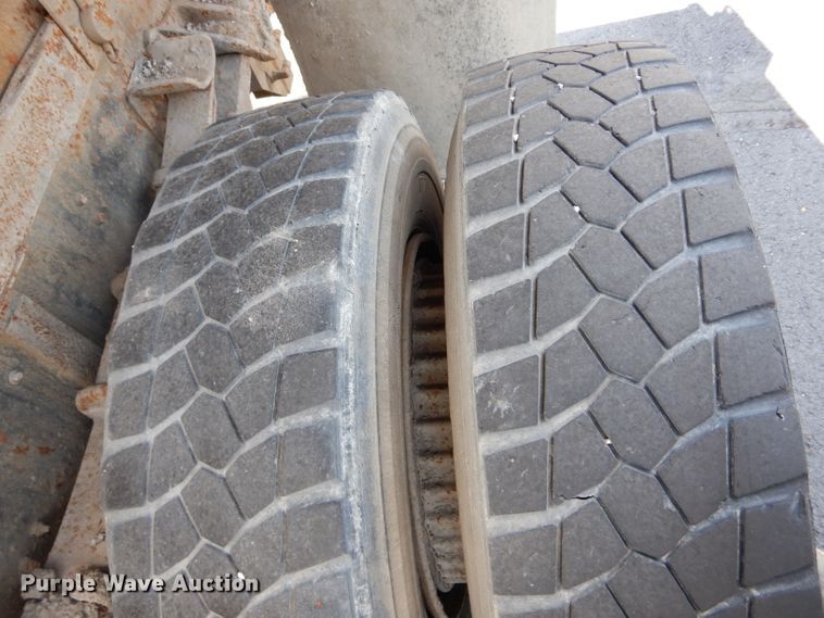 image for item EU9883 1995 International 4900 dump truck